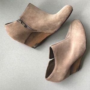 Vince Camuto Hamil wedge bootie tan suede leather